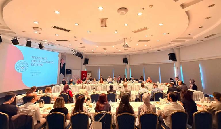 İstatistik Okuryazarlığı Eğitim Programı Gerçekleştirildi