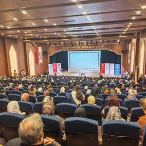 "İslam'da Koruyucu Aile Olmak" Konferansı Yoğun Katılımla Gerçekleştirildi - fotoğraf 4