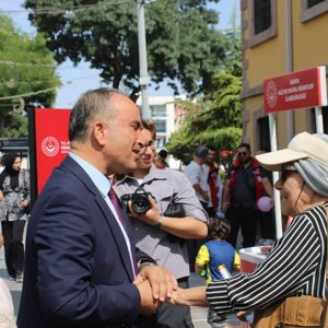 Zafer Meydanı'nda Hizmetlerimizi Vatandaşlarımızla Buluşturduk - fotoğraf 1
