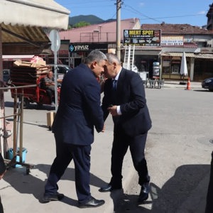 Karabük Aile ve Sosyal Hizmetler İl Müdürü Sami Çiftten Türkiye Gaziler ve Şehit Aileleri Vakfına Ziyaret - fotoğraf 1
