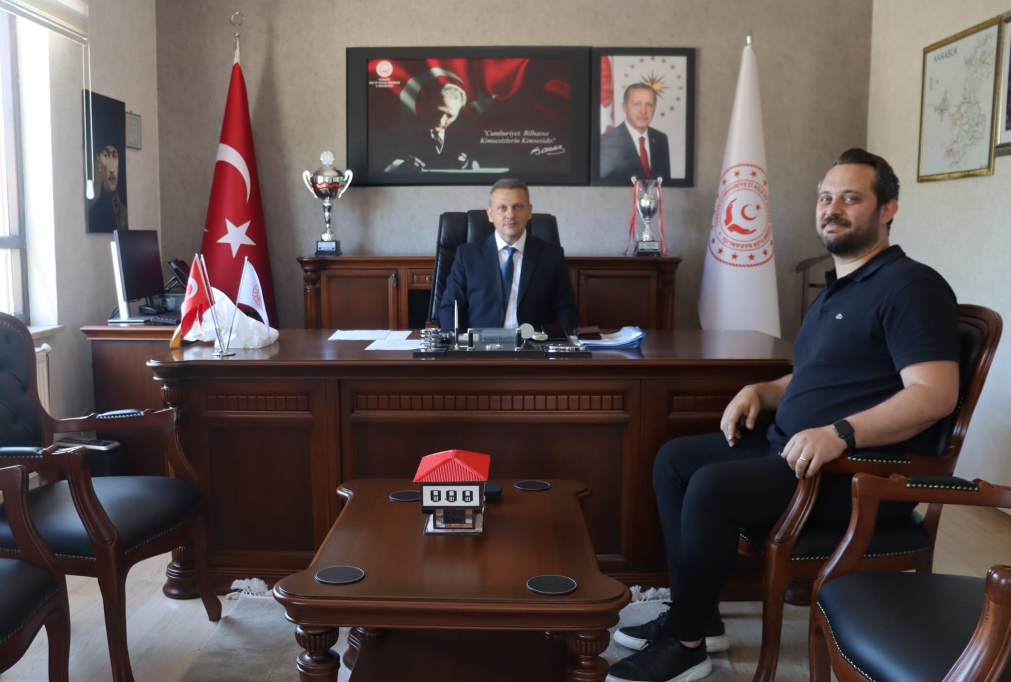 İş İnsanı Selahattin Sürmenden İl Müdürümüz Sami Çifte Hayırlı Olsun Ziyareti