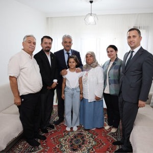 Valimiz Sayın Mehmet Makas Şehit Piyade Er Metin Kahveci’nin Kıymetli Ailesini Ziyaret Etti. - fotoğraf 1