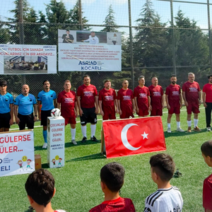 Çocuklarımız Futbol Dünyasının Tanınmış İsimleriyle Bir Araya Geldi - fotoğraf 5