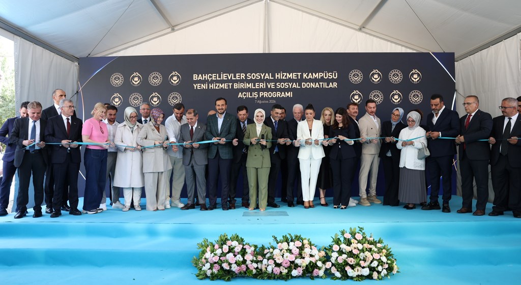 Bakanımız Göktaş, Bahçelievler Sosyal Hizmet Kampüsü'ndeki açılış programına katıldı