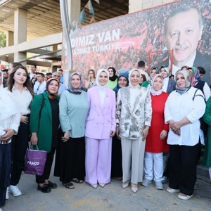 Bakanımız Göktaş, Van'da "Terörsüz Türkiye Kardeşlik Sofrası"nda konuştu: - fotoğraf 10