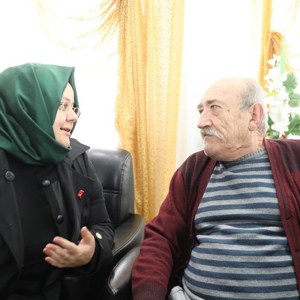 Bakan Selçuk, Elazığ'da Depremden Etkilenen Vatandaşları Ziyaret Etti - fotoğraf 7