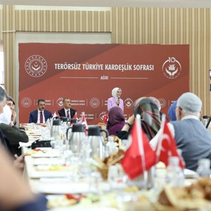 Bakanımız Göktaş, Ağrı'da "Terörsüz Türkiye" süreciyle ilgili konuştu - fotoğraf 14