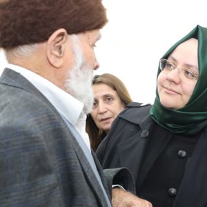 Bakan Selçuk, Elazığ'da Depremden Etkilenen Vatandaşları Ziyaret Etti - fotoğraf 4