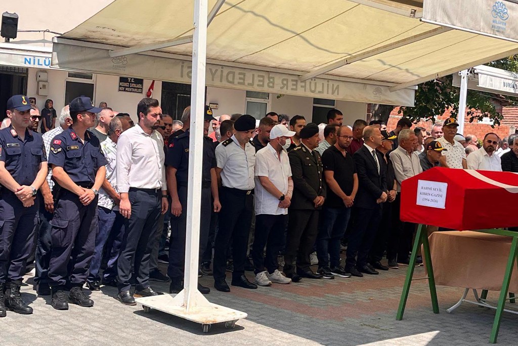 Kıbrıs gazisi Rahmi Sevil Nilüfer’de son yolculuğuna uğurlandı