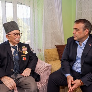 KIBRIS GAZİMİZ FAHRİ KARATAY’A ZİYARET - fotoğraf 2