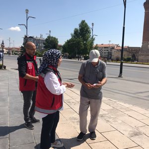 Mobil Sosyal Hizmet Aracımız Cumhuriyet Meydanında Vatandaşlarımızla Buluştu - fotoğraf 4