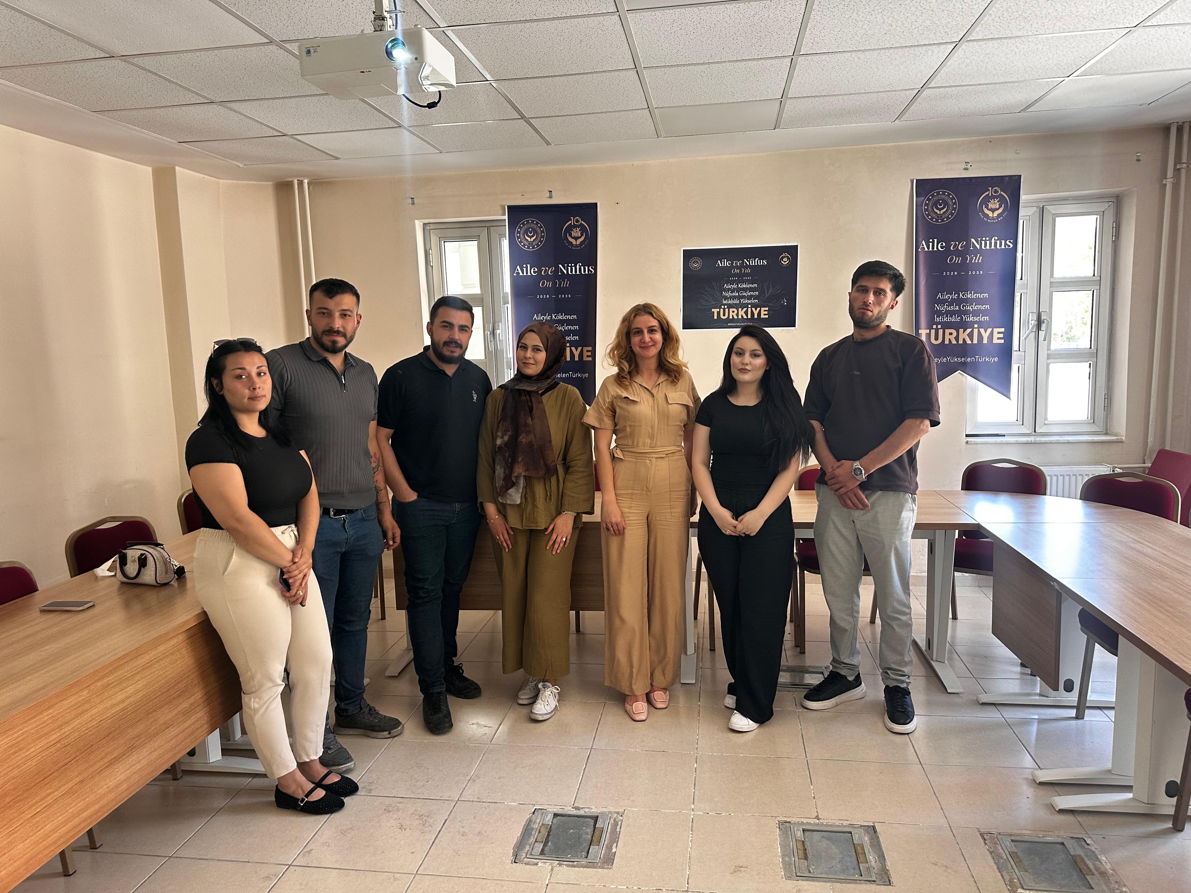 “Evlenecek Gençlerin Desteklenmesi Projesi” kapsamında, projeden faydalanacak çiftlerimize yönelik evlilik öncesi eğitim programı gerçekleştirildi.
