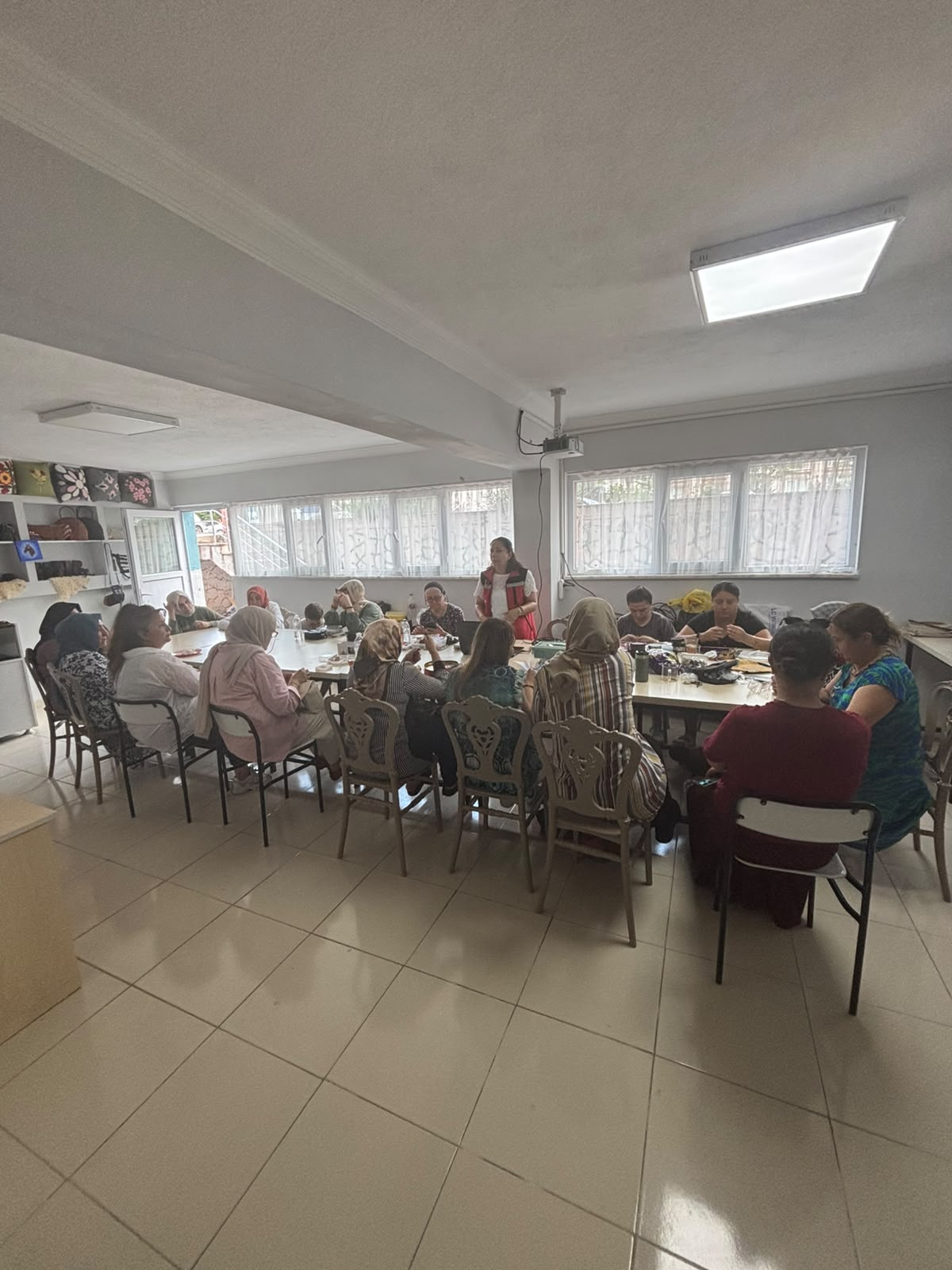  “Aile Bütçesi ve Kaynak Yönetimi” ile “Aile Hukuku” konularında eğitim programı gerçekleştirildi.