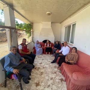 Aile odaklı sosyal hizmet anlayışımız doğrultusunda vatandaşlarımızın yanında olmaya, ihtiyaçlarını yerinde tespit ederek çözüm odaklı hizmet sunmaya kararlılıkla devam ediyoruz. - fotoğraf 2