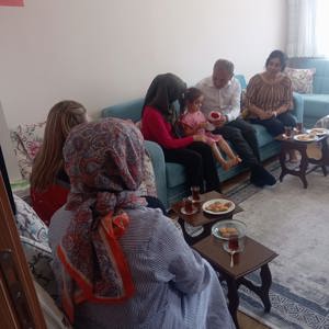 Cumhurbaşkanımızın kararıyla ilan edilen Aile ve Nüfus 10 Yılı (2026-2035) kapsamında, İl Müdürümüz Mustafa ÇAKIR, Şube müdürümüz Esra Baysal ve görevli personelimiz tarafından aile ziyaretleri gerçekleştirildi. - fotoğraf 1