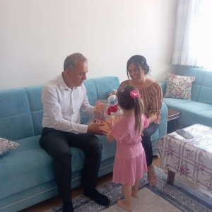  Cumhurbaşkanımızın kararıyla ilan edilen Aile ve Nüfus 10 Yılı (2026-2035) kapsamında, İl Müdürümüz Mustafa ÇAKIR, Şube müdürümüz Esra Baysal ve görevli personelimiz tarafından aile ziyaretleri gerçekleştirildi. - fotoğraf 3