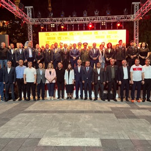 15 Temmuz Demokrasi ve Millî Birlik Günü kapsamında Demokrasi Yürüyüşü ve Anma Programı gerçekleştirildi. - fotoğraf 1