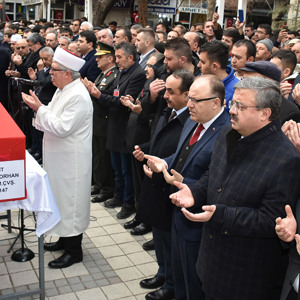 Kahraman Şehidimiz Gökhan ORHAN Dualar ve Gözyaşlarıyla Uğurlandı. - fotoğraf 3
