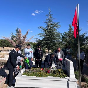15 Temmuz Demokrasi ve Millî Birlik Günü anma programı , Keskin Kaymakamımız Sayın İlhan KAYATÜRK, ilgili kurum amirleri ve Keskin Sosyal Hizmet Merkezi Müdürümüz Sayın Abdullah AYHAN’ın katılımıyla gerçekleştirildi. - fotoğraf 4