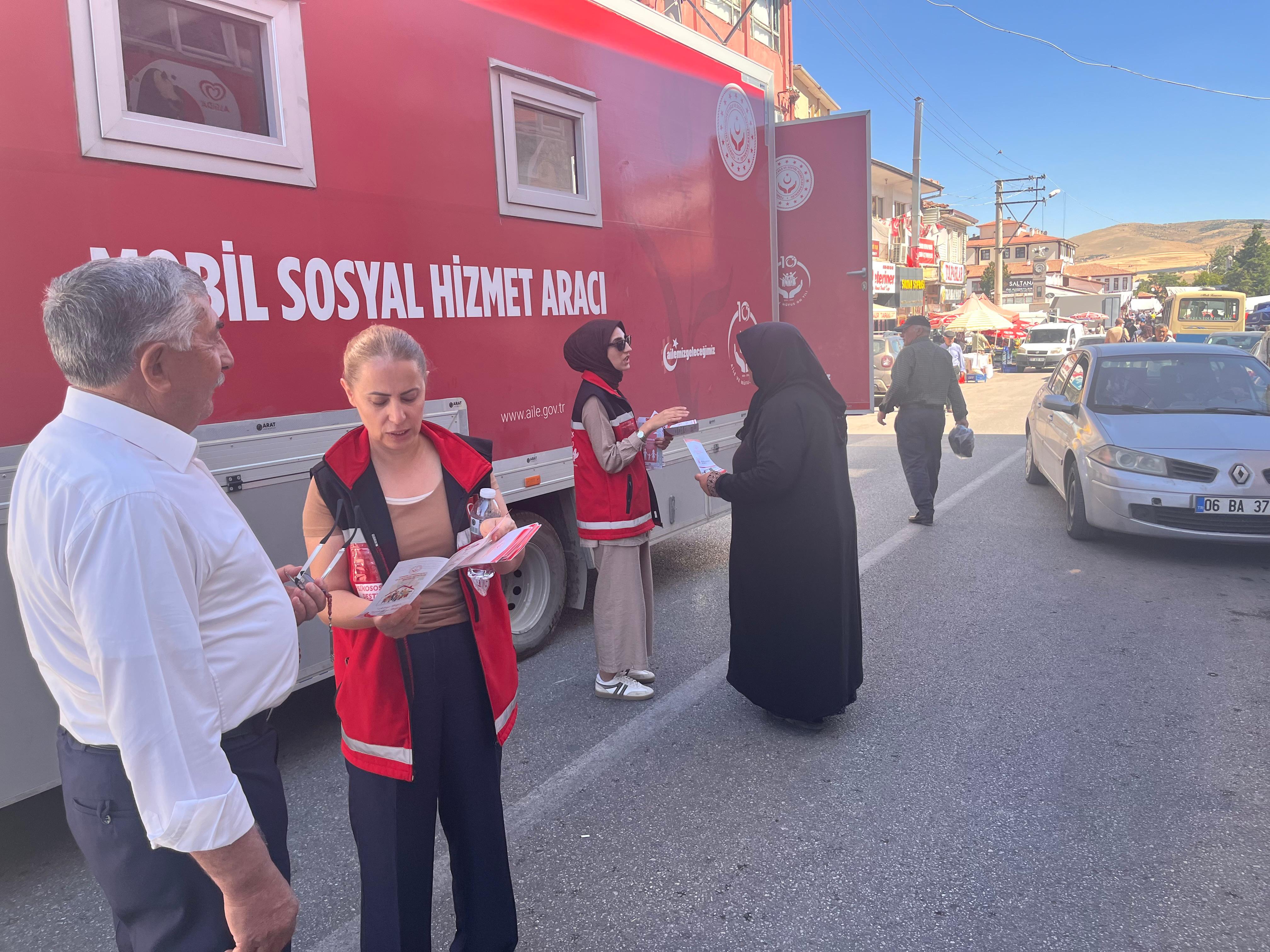 Yerinde Sosyal Hizmet Programı kapsamında Mobil Sosyal Hizmet aracımız ile Keskin Meydanı’nda vatandaşlarımızla bir araya gelindi.