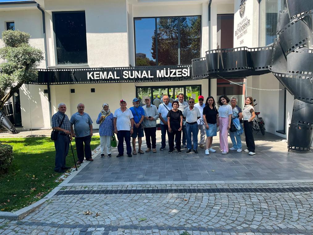 İl Müdürlüğümüz Yaşlı Hizmetleri Birimi Koordinasyonunda, Huzurevlerimizde Kalan Sakinlerimizle Kemal Sunal Müzesini Ziyaret Ettik