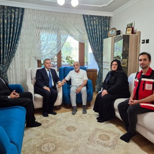 Şehidimizin Kıymetli Ailesine Anlamlı Ziyaret - fotoğraf 3
