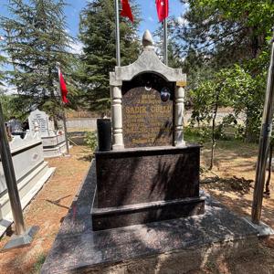 Şehidimiz Sadık GÜLLÜ’nün şehadetinin sene-i devriyesi için kabri başında anma programı düzenlendi. - fotoğraf 3