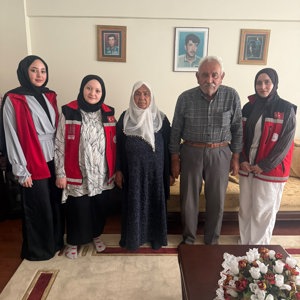 Kahraman şehitlerimizin kıymetli aileleri ziyaret edildi. - fotoğraf 2