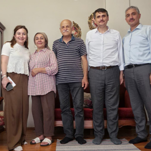 Gazimiz Sinan Çoşkun ile Şehidimiz Sıtkı Ayhan Güner’in Kardeşi Ziyaret Edildi - fotoğraf 1