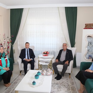 Şehitlerimizin Emanetleri Baş Tacımızdır - fotoğraf 1