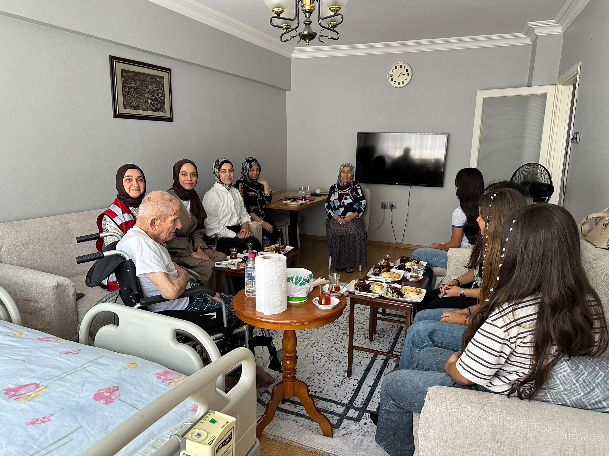 Bir Ziyaret, Bin Anlam: Engelli ve Yaşlı Büyüğümüze Sevgi, Hürmet