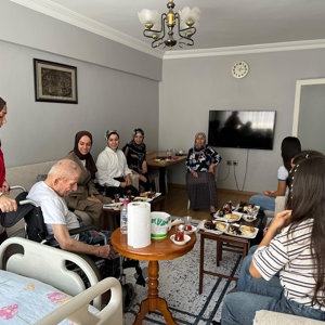 Bir Ziyaret, Bin Anlam: Engelli ve Yaşlı Büyüğümüze Sevgi, Hürmet - fotoğraf 1