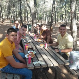 Engelsiz Yaşam Merkezi Sakinlerimiz Fırnız Piknik Alanı’nda Keyifli Bir Gün Geçirdi - fotoğraf 1