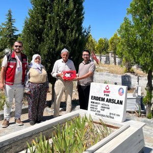 Şehidimiz Erdem Arslan Kabri Başında Anıldı - fotoğraf 2