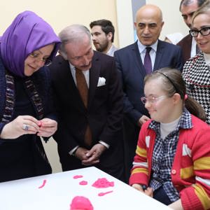 Bakan Selçuk, Bayrampaşa Belediyesi Engelsiz Yaşam Merkezi'nin Açılışını Gerçekleştirdi - fotoğraf 9