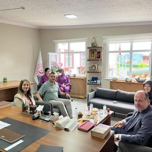 Derepazarı’nda Şefkat Engelli Bakım Merkezi’ne Ziyaret - fotoğraf 2