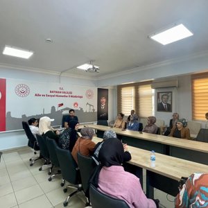 Batman’da Ailelere Güvenli Teknoloji Kullanımı Eğitimi: Bağımlılığa Karşı Bilinçlendirme Eğitimi - fotoğraf 1