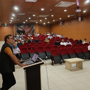 İL MÜDÜRLÜĞÜMÜZDE GÖÇ İDARESİ TARAFINDAN  " İNSAN TİCARETİ İLE  MÜCADELE VE MAĞDURLARIN KORUNMASINA YÖNELİK FARKINDALIK" EĞİTİMİ GERÇKEŞTİRİLDİ - fotoğraf 3