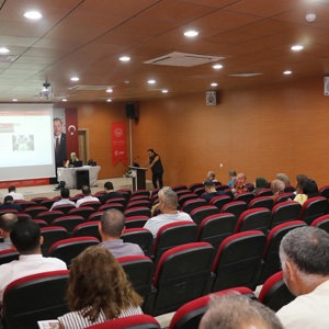 İL MÜDÜRLÜĞÜMÜZDE GÖÇ İDARESİ TARAFINDAN  " İNSAN TİCARETİ İLE  MÜCADELE VE MAĞDURLARIN KORUNMASINA YÖNELİK FARKINDALIK" EĞİTİMİ GERÇKEŞTİRİLDİ - fotoğraf 4