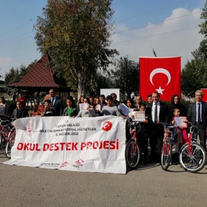 Çocuklarımıza Sağlıklı Yaşam Amacı ile Bisiklet Dağıttık - fotoğraf 1