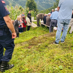 Şehit Komiser Ahmet Çamur’un Şehadetinin 11. Yıl Dönümü Münasebetiyle Kabri Başında Düzenlenen Anma Programına Katılım Sağlandı - fotoğraf 3