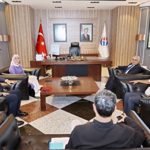 Sosyal Projeler ve Akademik İş Birlikleri İçin Değerli Ziyaret - fotoğraf 1