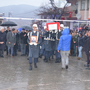 Şehit Jandarma Uzman Onbaşı Osman KARACA Son Yolculuğuna Uğurlandı - fotoğraf 1