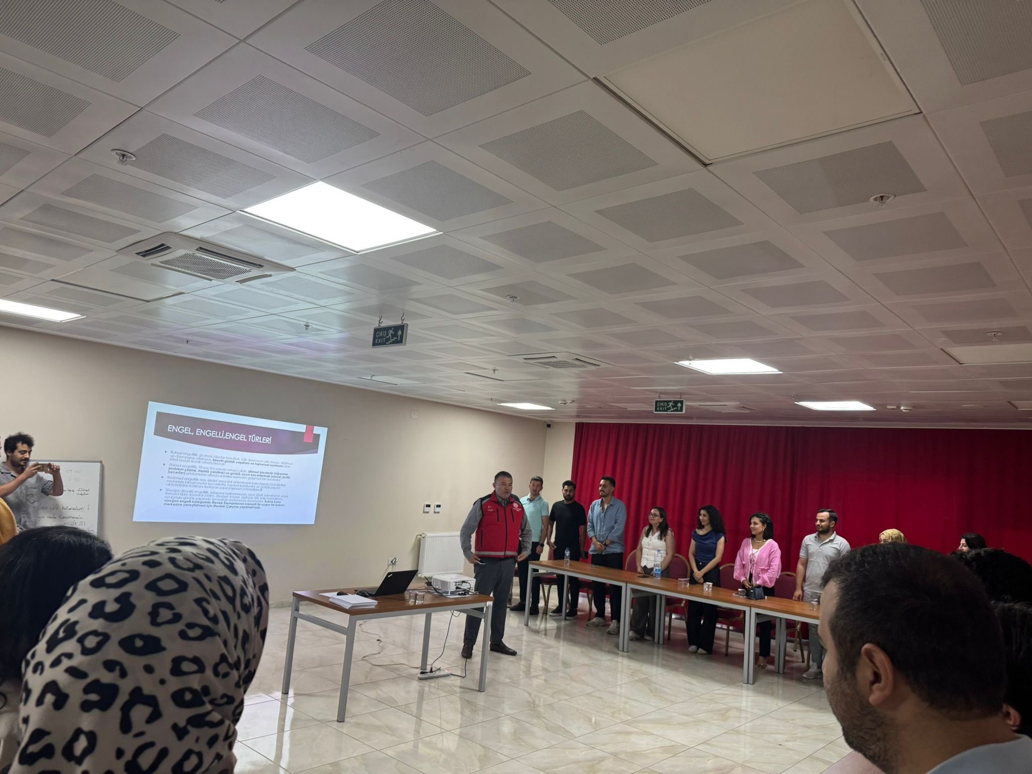 Sosyal Risk Haritası çalışmaları kapsamında sahada görev yapan personelin bilgi ve uygulama becerilerinin geliştirilmesi amacıyla eğitim programı düzenlendi.