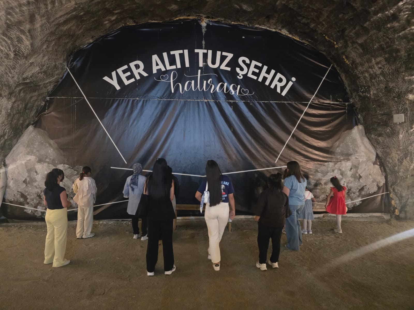 Çocuklarımızdan Çankırı Tuz Mağarası'na ziyaret 