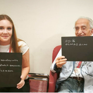 Huzurevi Sakinlerimize Yönelik Ebru Sanatı ve Bilgi Yarışması Etkinliği Gerçekleştirildi - fotoğraf 2
