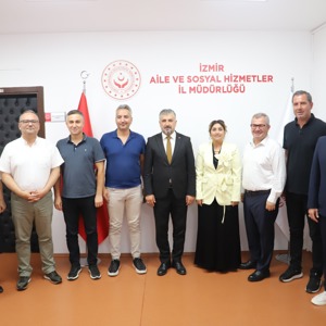 İl Müdürümüz Sayın Emine BÖÇKÜN ve Bağlı Heyetimiz İzmir İl Müdürü Abdullah KÖMÜRCÜOĞLU’nu Ziyaret Etti - fotoğraf 1