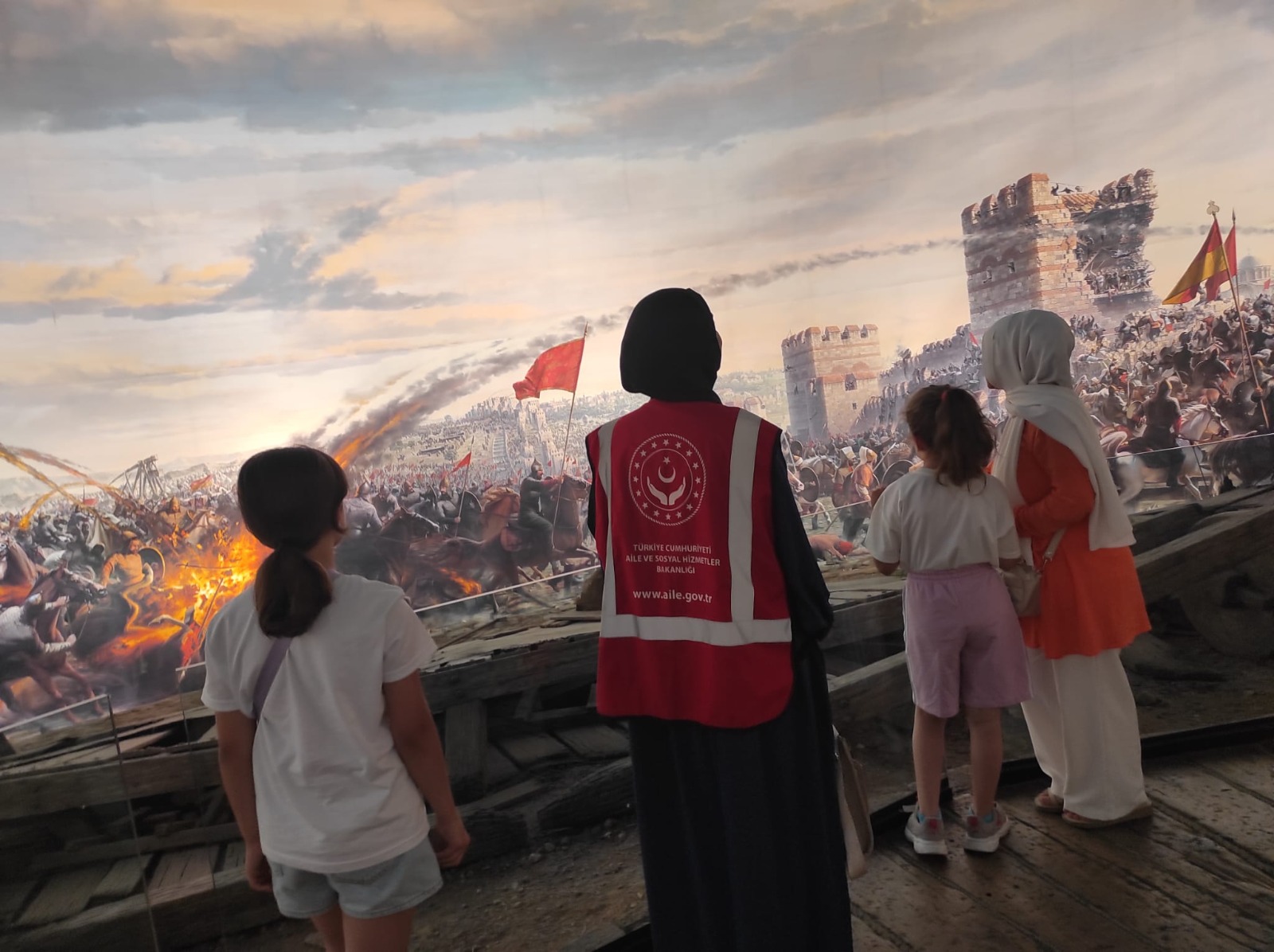 Çocuklarımız için Güvenli, Mutlu ve Güçlü Yarınlar