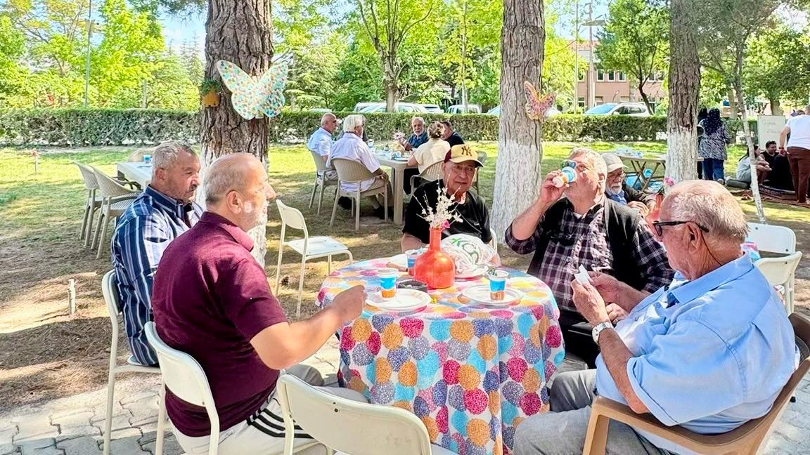📌Huzur Çay Bahçesi’nde Çiğ Köfte