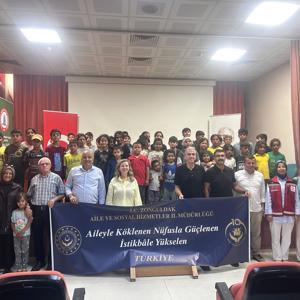Mevsimlik Tarım İşçisi Ailelerin Çocukları Sinema Etkinliğinde Buluştu - fotoğraf 1